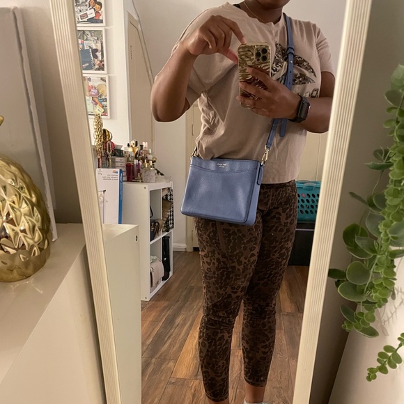 Kate spade crossbody with dust bag - Picture 4 of 9